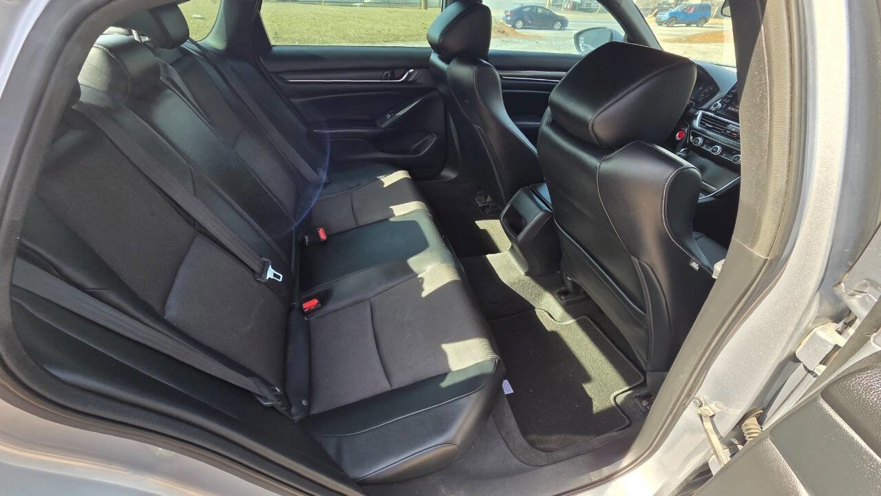 Used 2018 Honda Accord Sport image 9