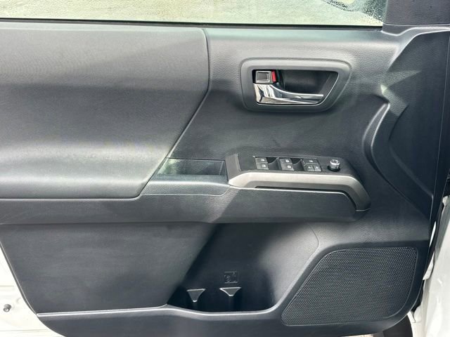 Used 2017 Toyota Tacoma 4x4 Double Cab image 13