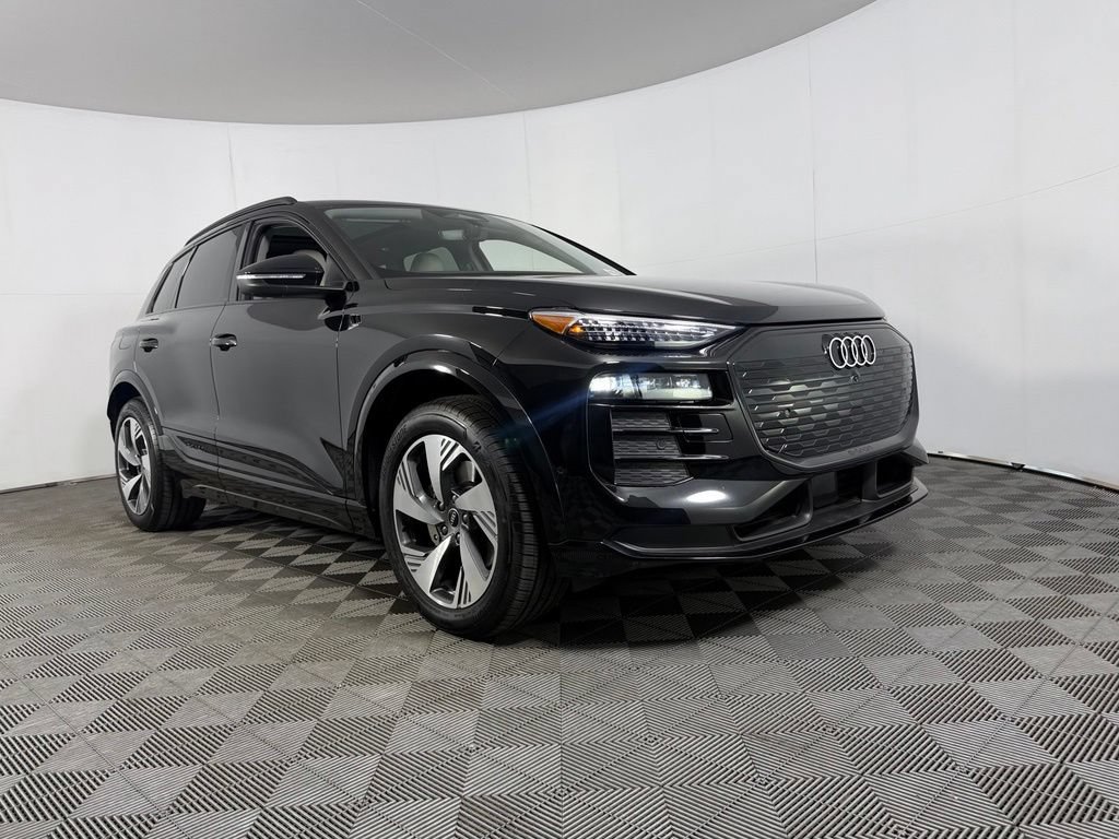 Used 2025 Audi Q6 e-tron Premium Plus w/ Premium Plus AWD/4WD video 3