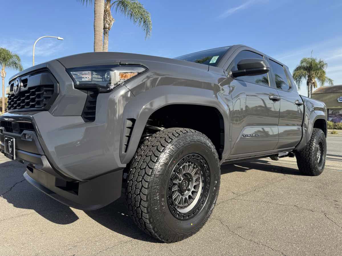 Used 2025 Toyota Tacoma TRD Sport image 13