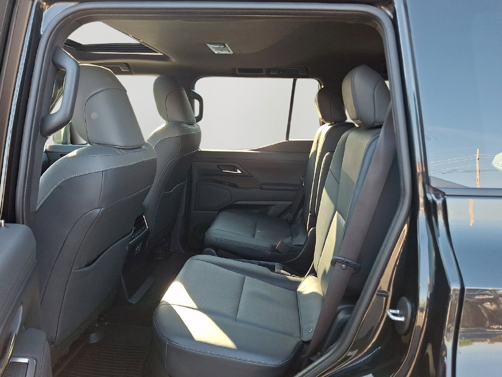 Certified 2024 Lexus GX 550 w/ Accessory Package (Z1) AWD/4WD image 9