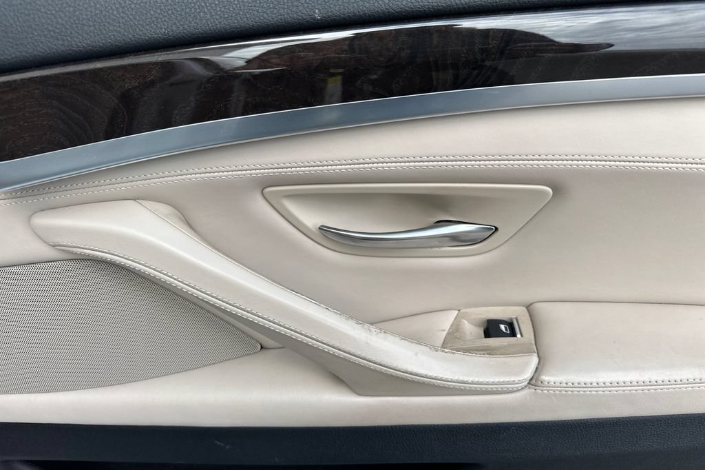 Used 2016 BMW 535i Sedan RWD image 18