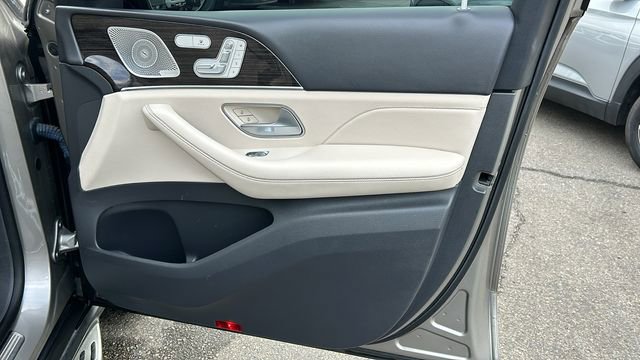 Used 2020 Mercedes-Benz GLS 450 4MATIC image 10