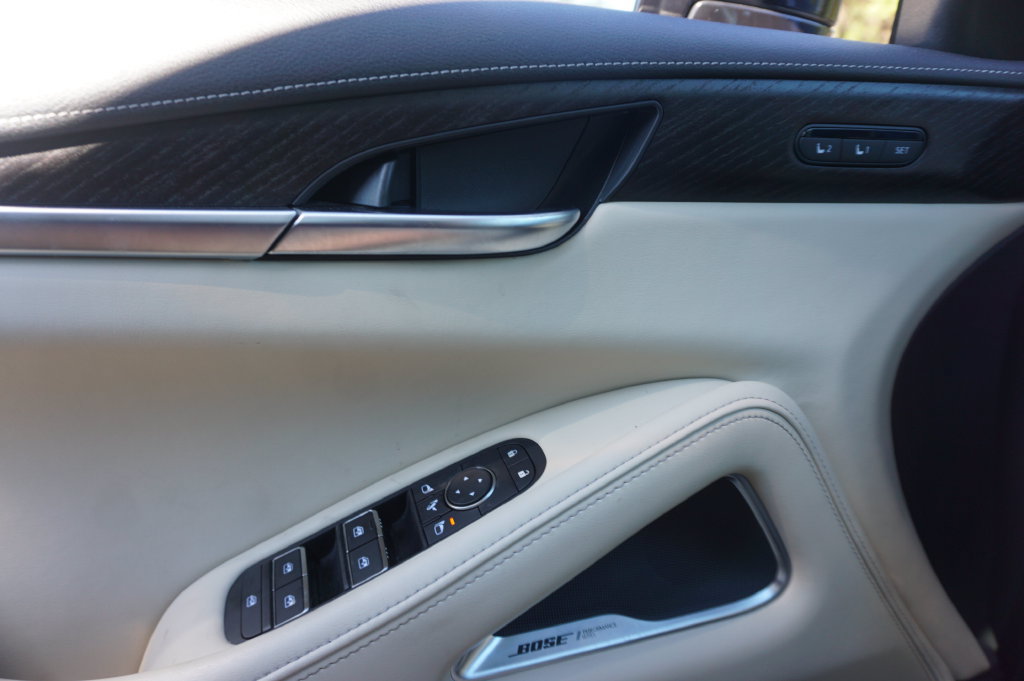 Used 2023 INFINITI QX60 Sensory w/ Cargo Package AWD/4WD image 4