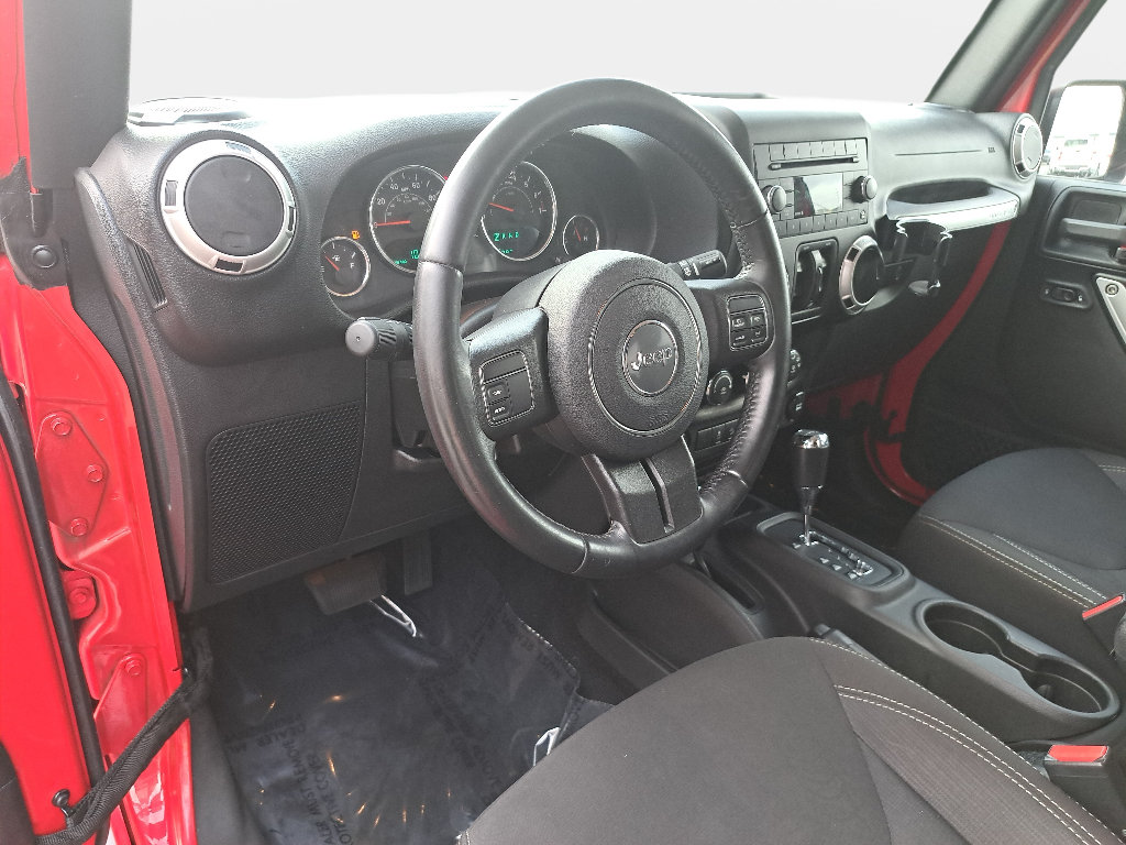 Used 2017 Jeep Wrangler Unlimited Sahara AWD/4WD image 15