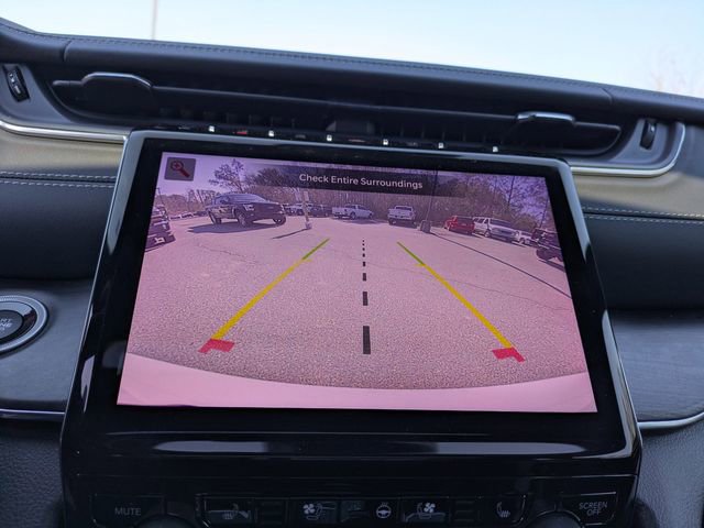 Used 2022 Jeep Grand Cherokee Overland w/ Luxury Tech Group IV image 25