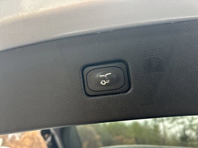 Used 2023 Ford Edge Titanium image 28