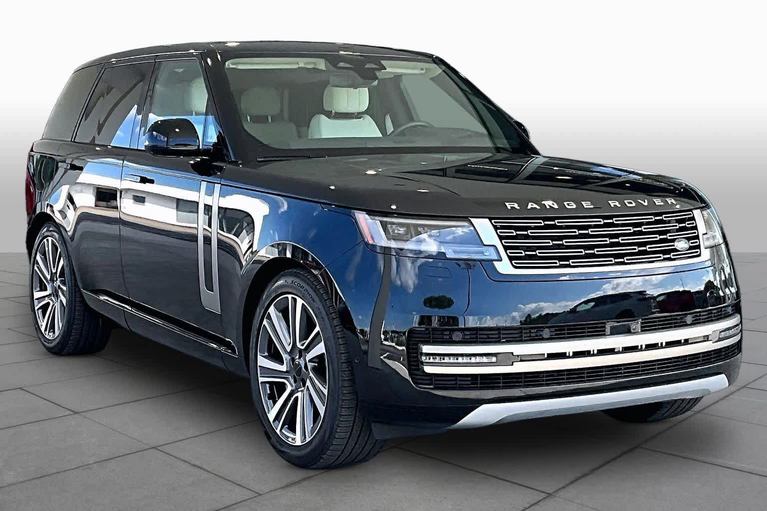 Used 2026 Land Rover Range Rover SE AWD/4WD image 2