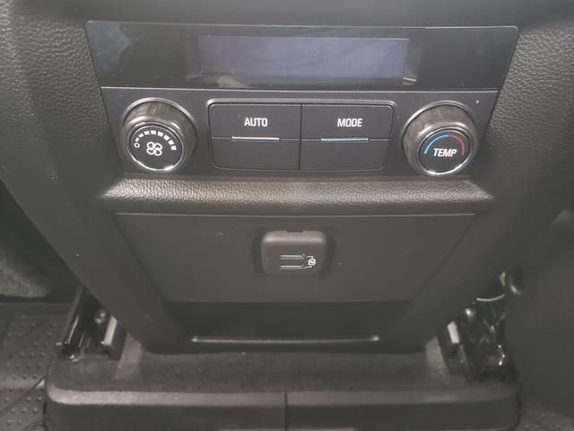 Used 2022 Chevrolet Traverse LT image 15