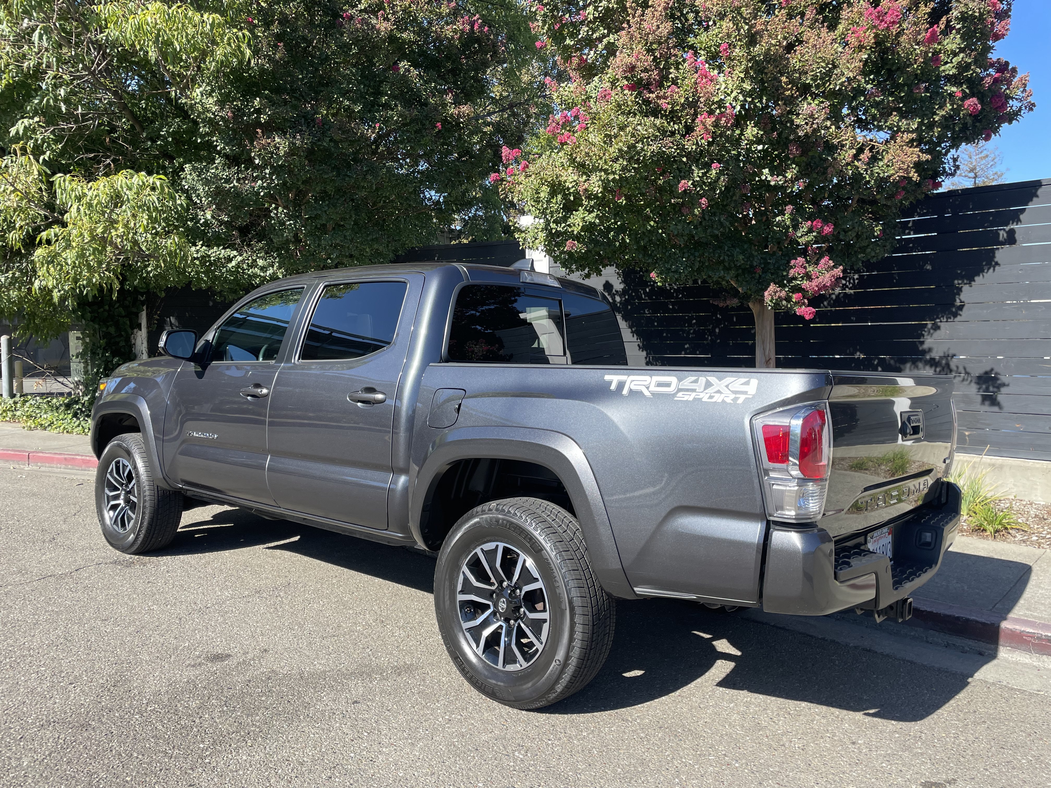 Used 2023 Toyota Tacoma TRD Sport w/ TRD Premium Sport Package AWD/4WD image 5