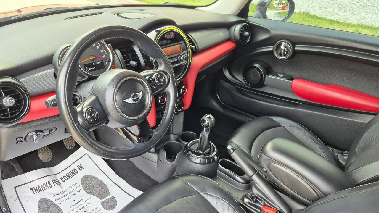 Used 2014 MINI Cooper 2-Door Hardtop image 24