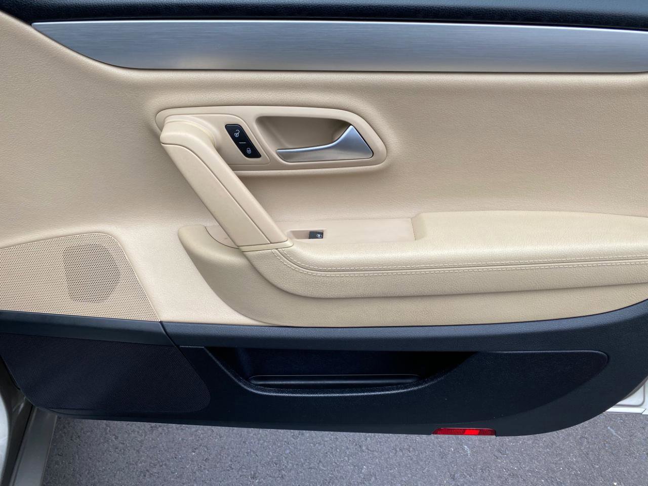 Used 2014 Volkswagen CC Sport image 44