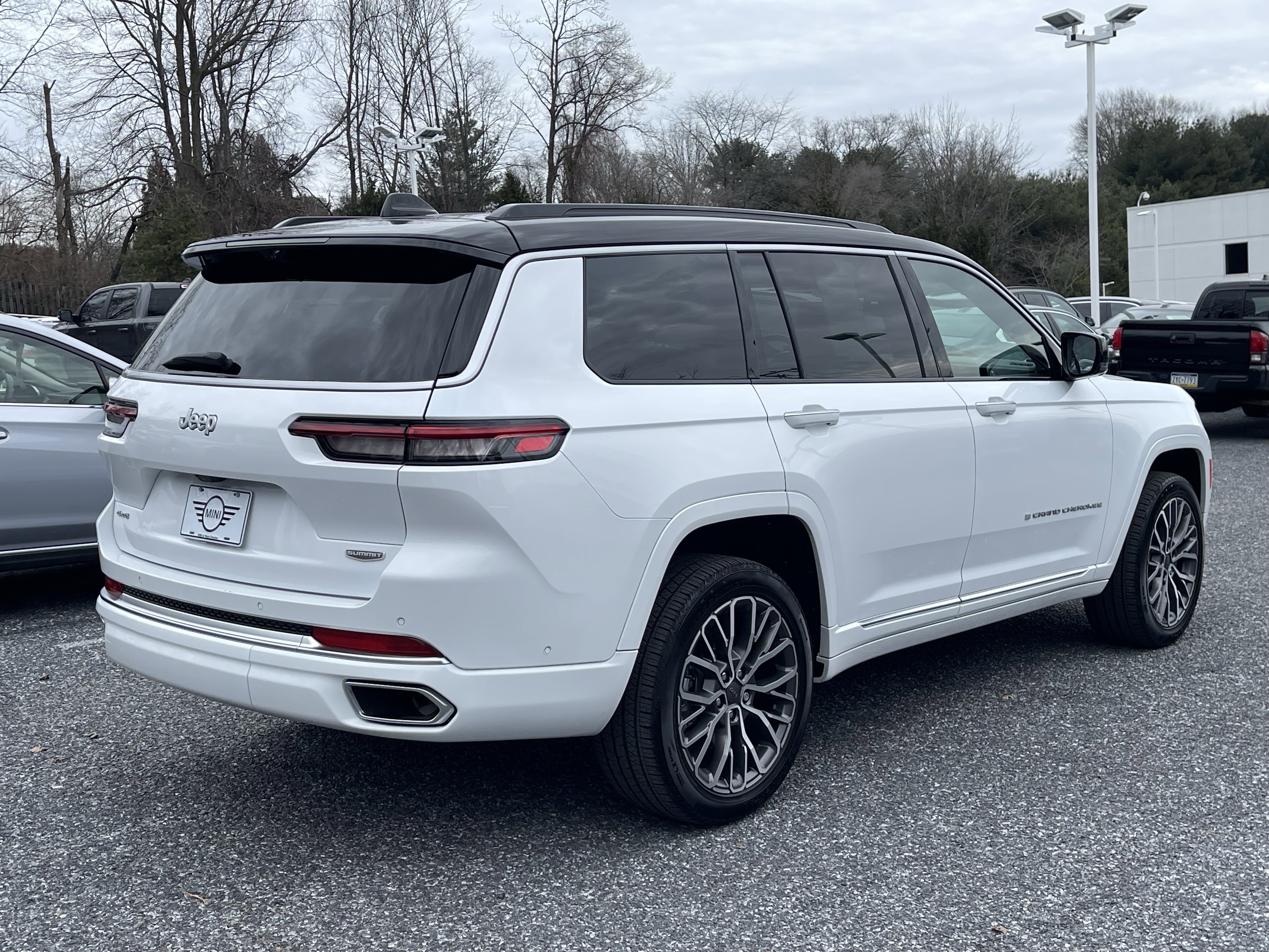 Used 2025 Jeep Grand Cherokee L Summit image 6