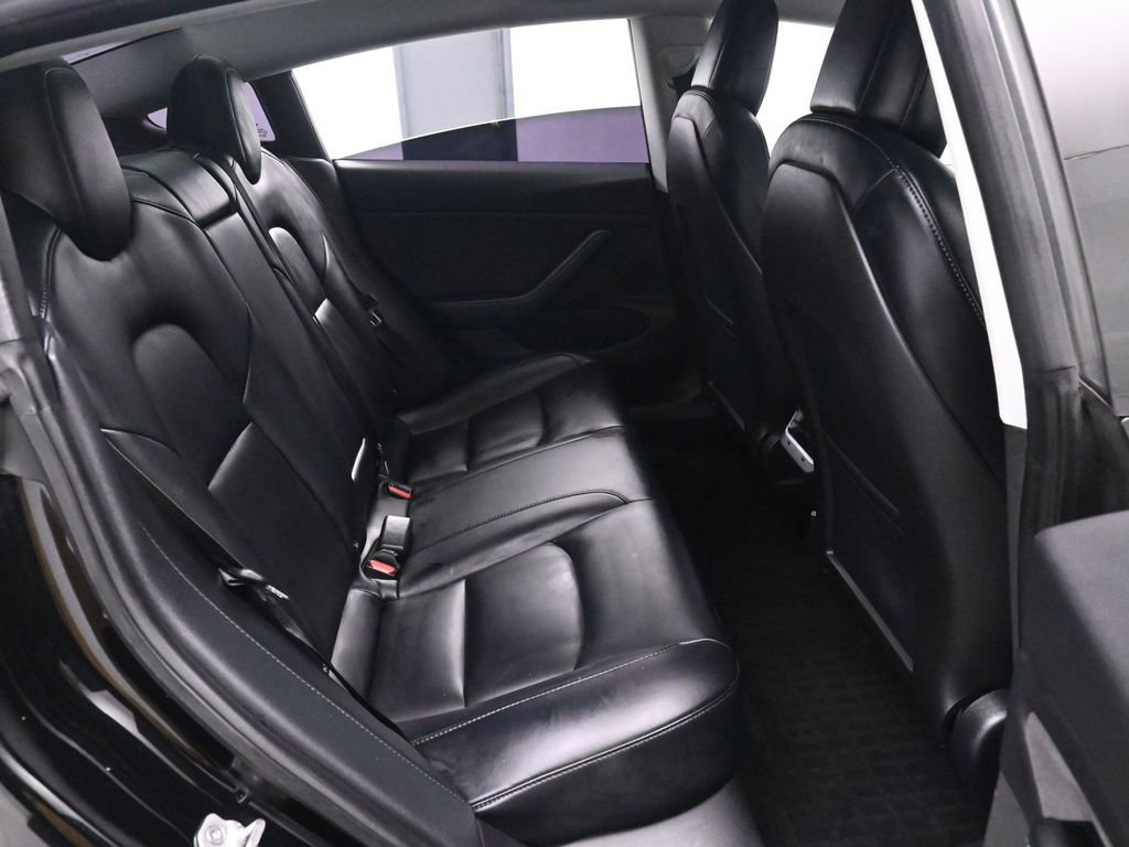 Used 2018 Tesla Model 3 Long Range image 17