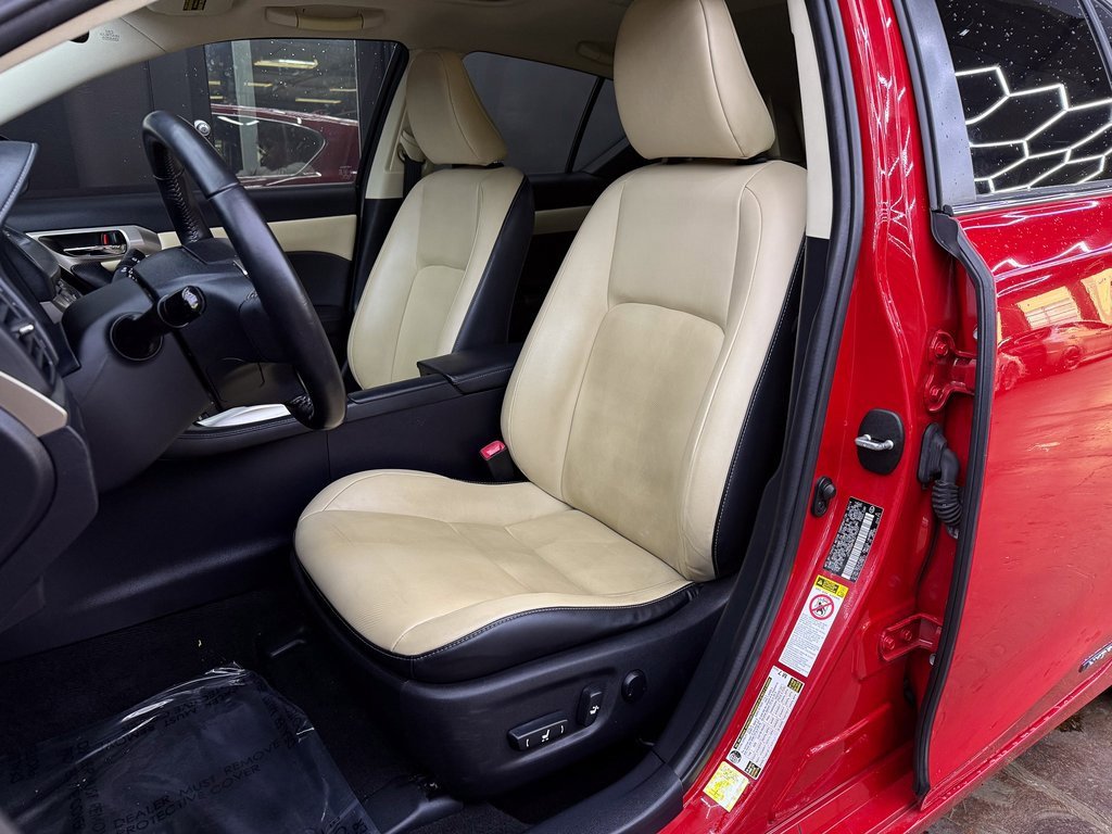 Used 2014 Lexus CT 200h image 17