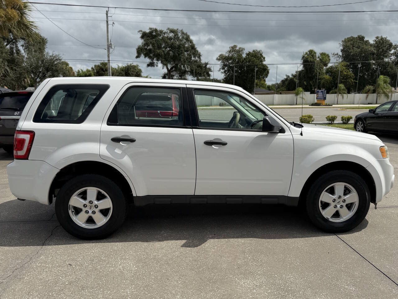 Used 2012 Ford Escape XLS FWD image 9