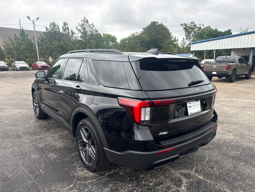 Used 2025 Ford Explorer ST-Line w/ ST-Line Street Pack AWD/4WD image 22