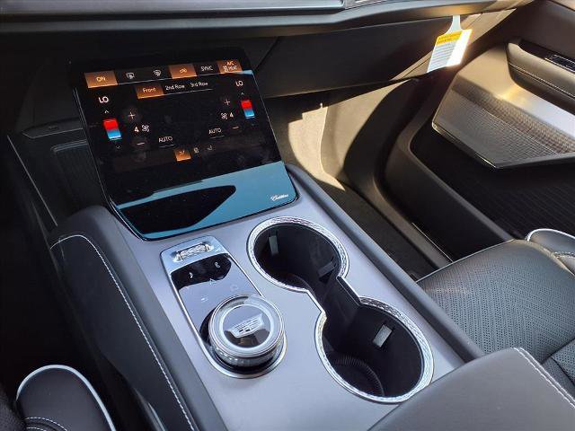 New 2026 Cadillac Vistiq Platinum image 15