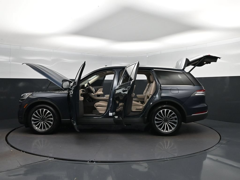 Used 2022 Lincoln Aviator Reserve w/ Equipment Group 201A RWD image 47