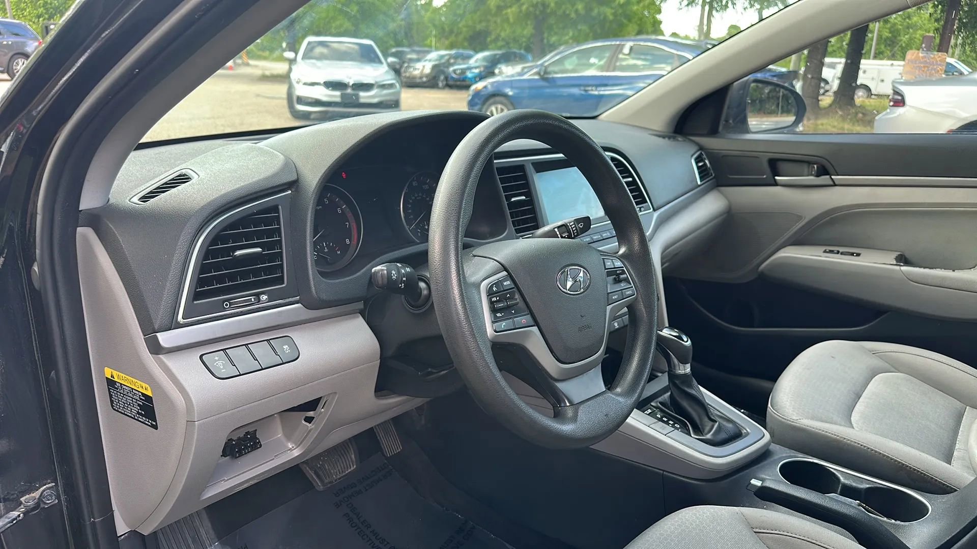 Used 2017 Hyundai Elantra SE FWD image 13