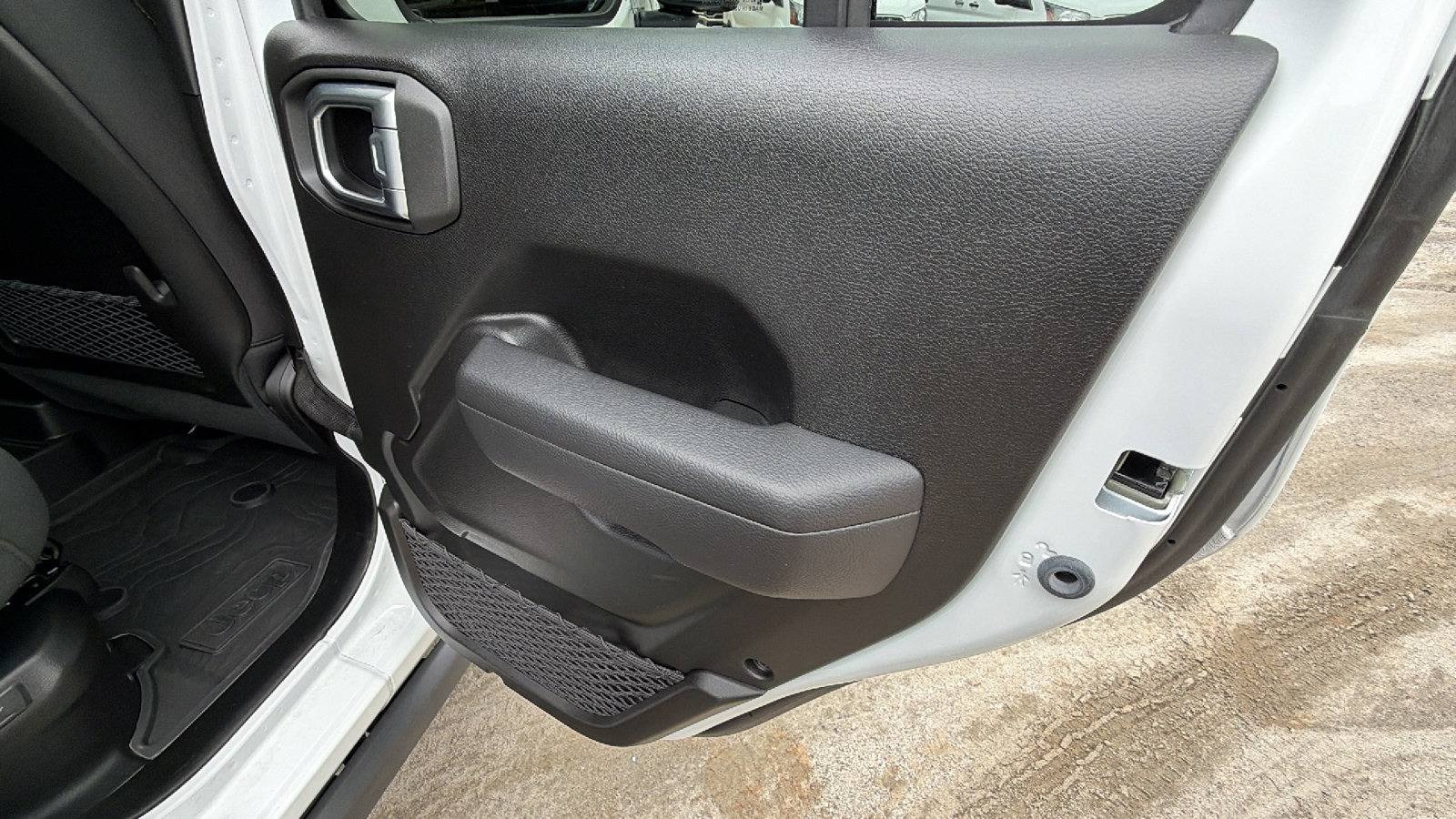 Used 2024 Jeep Wrangler Unlimited Rubicon 4xe image 20