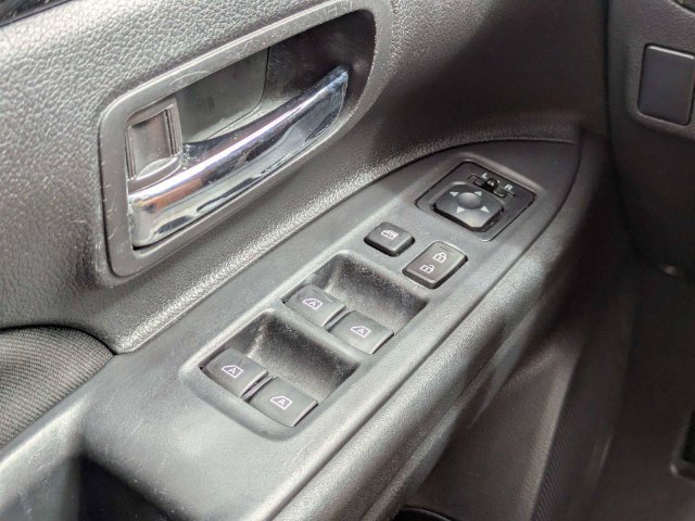 Used 2019 Mitsubishi Outlander ES FWD image 23