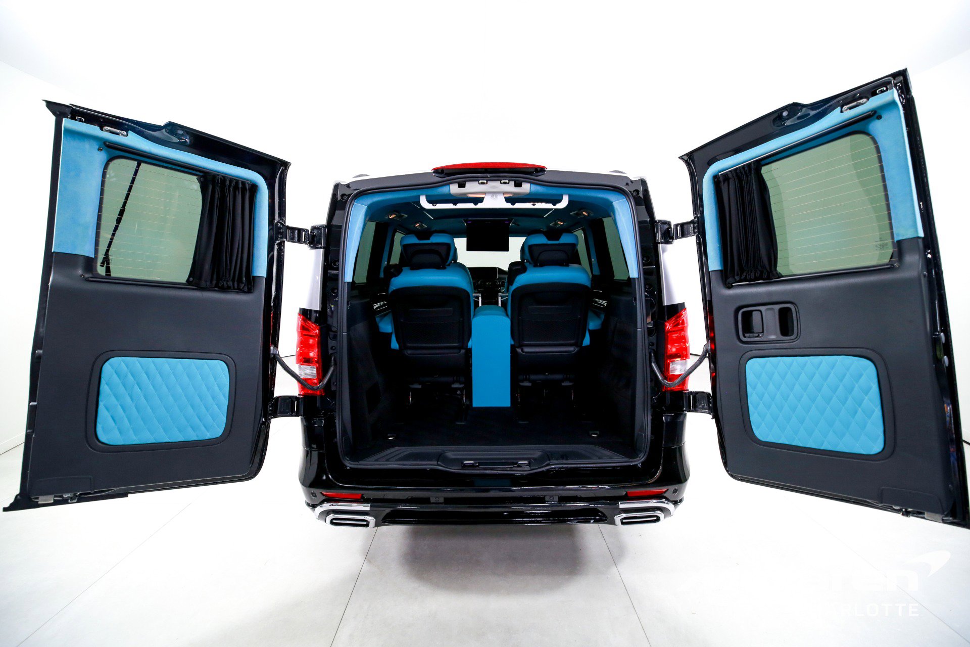 Used 2023 Mercedes-Benz Metris Passenger image 17