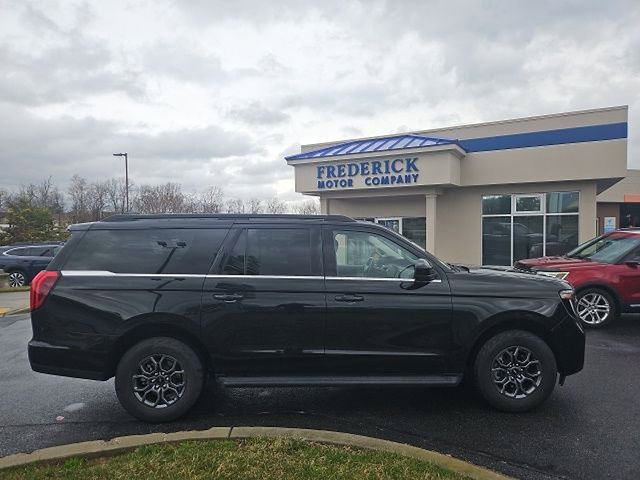 Used 2025 Ford Expedition Max Active image 3