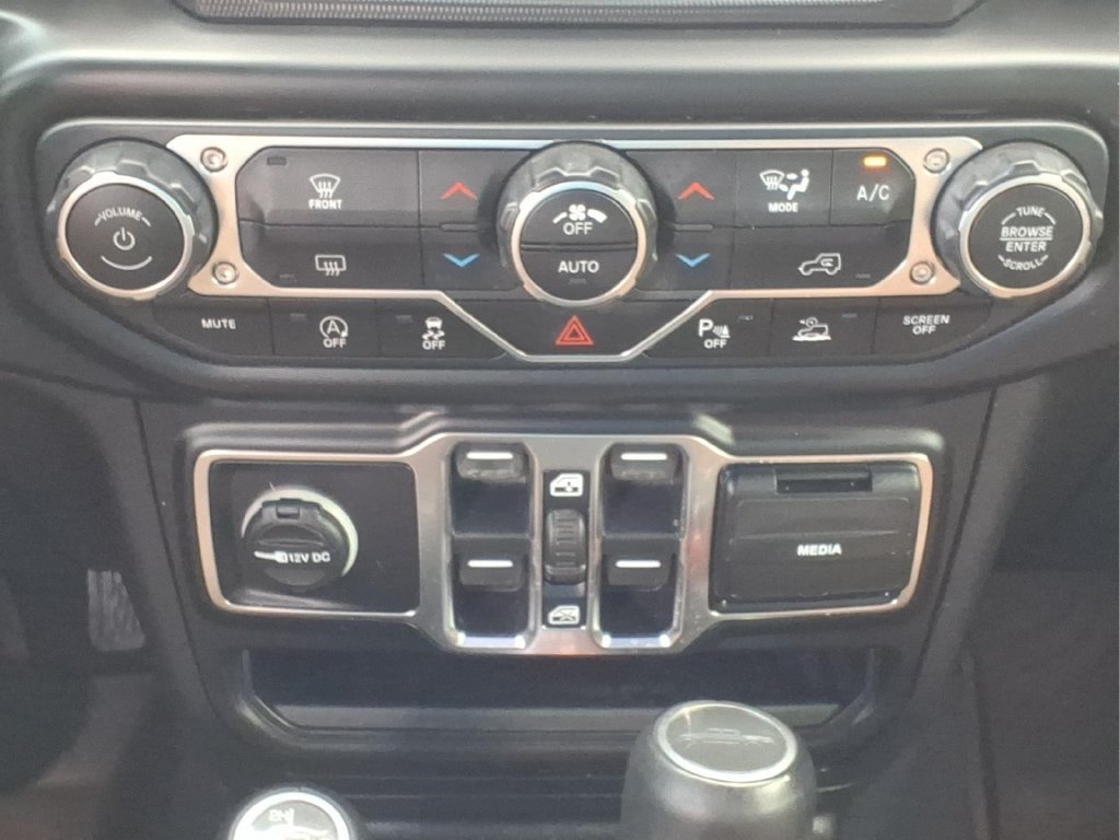 Used 2020 Jeep Gladiator Overland AWD/4WD image 19