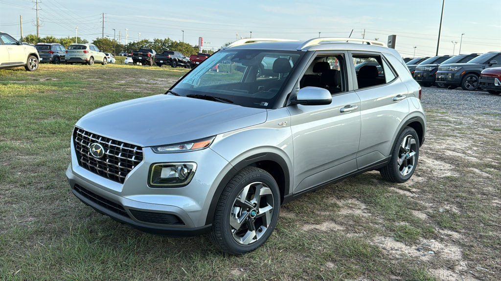 New 2026 Hyundai Venue SEL FWD image 3