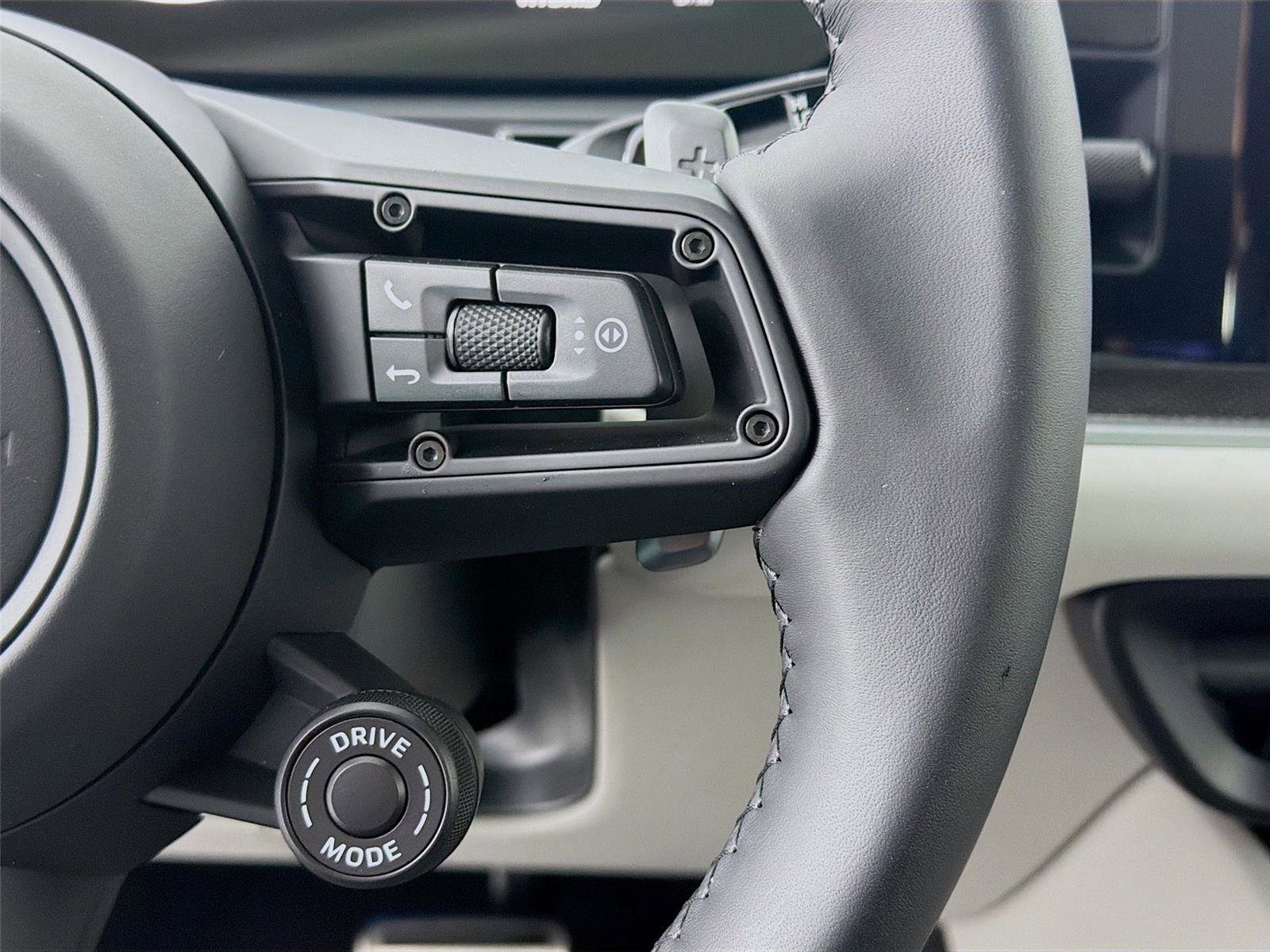 New 2026 Porsche Cayenne S image 12