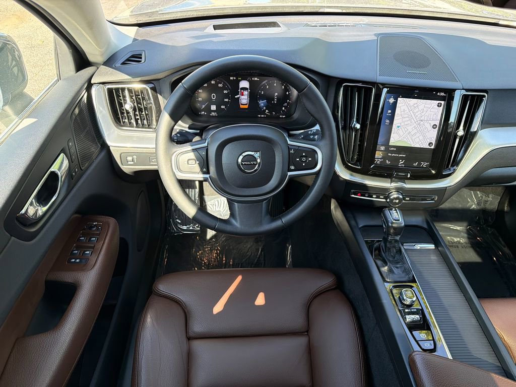 Used 2019 Volvo XC60 T5 Momentum w/ Multimedia Package AWD/4WD image 20