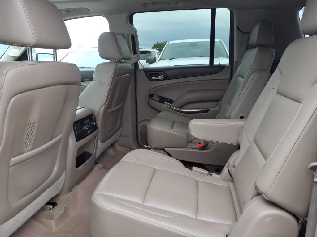 Used 2015 GMC Yukon XL SLT w/ Open Road Package AWD/4WD image 10