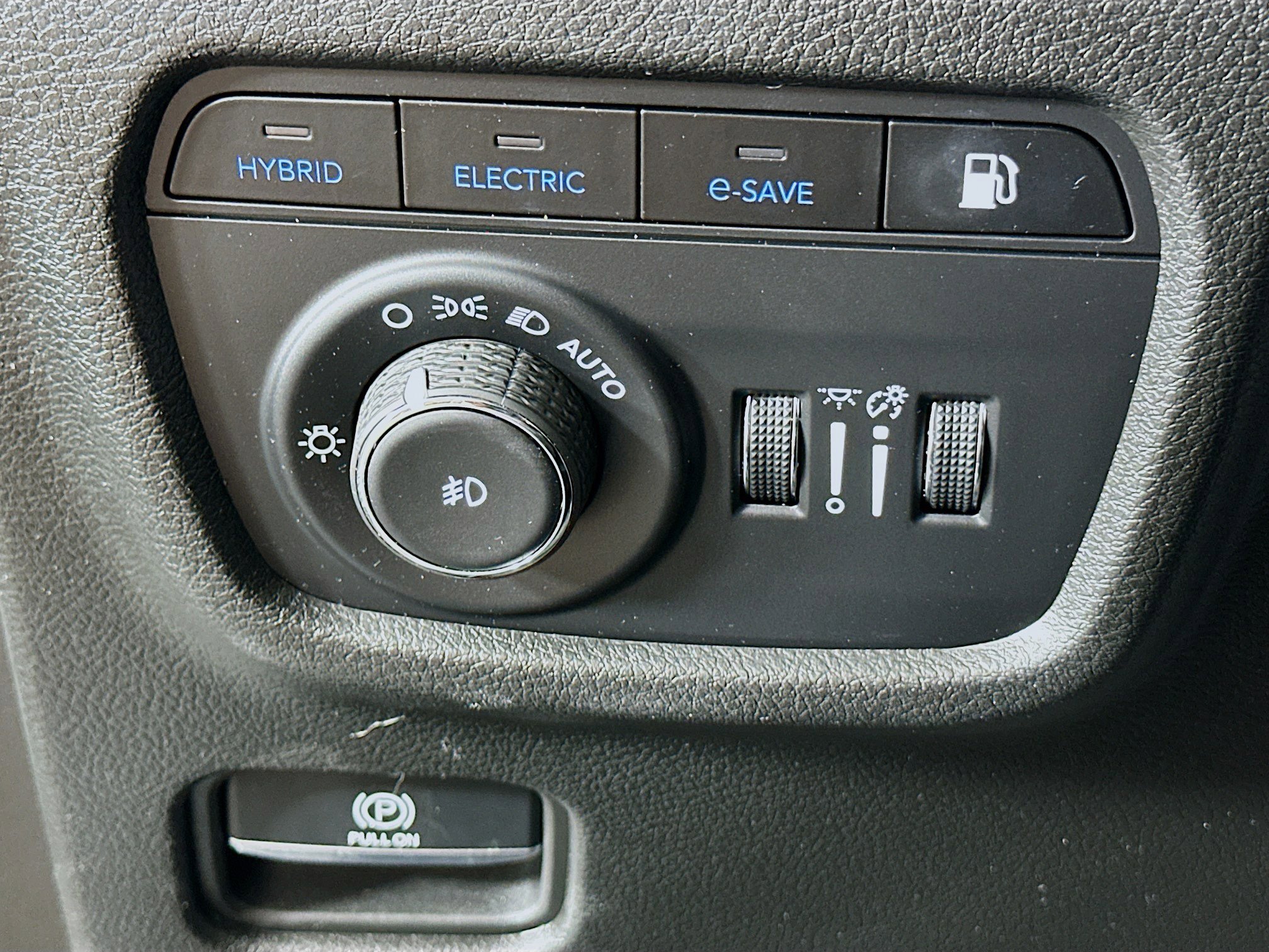 Used 2023 Jeep Grand Cherokee 4WD 4xe image 17