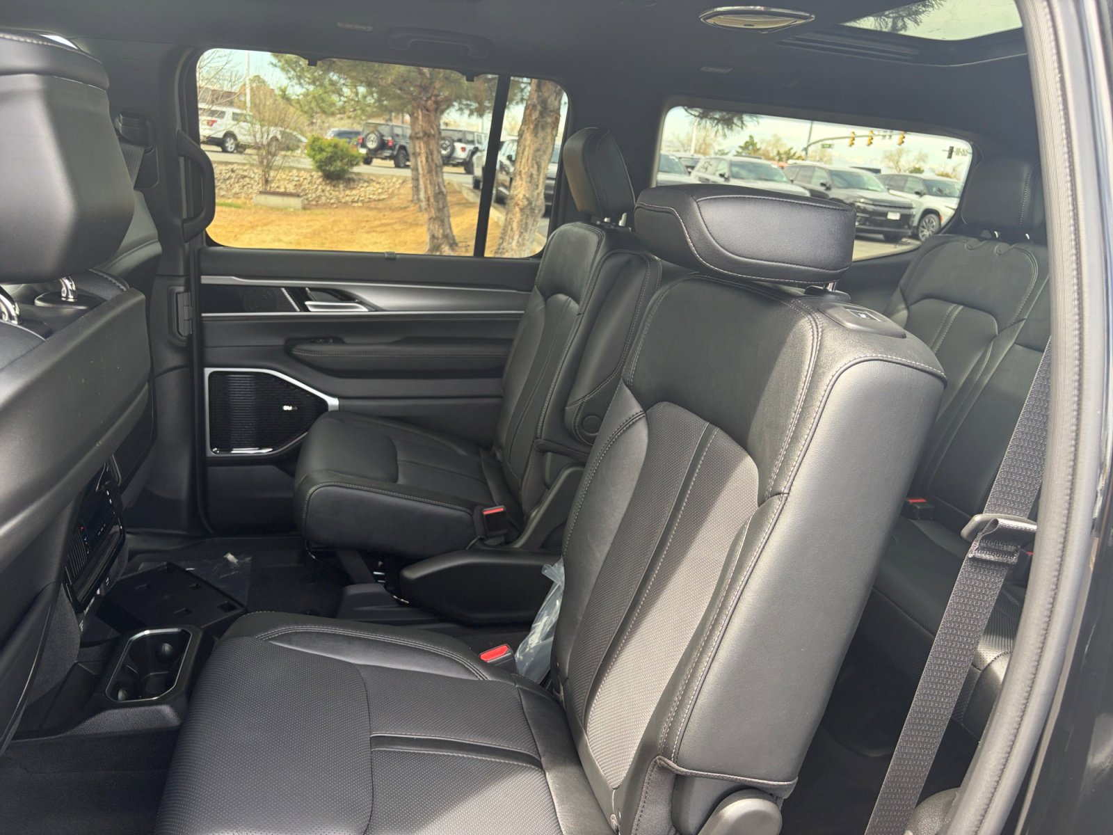 New 2026 Jeep Grand Wagoneer Limited AWD/4WD image 22