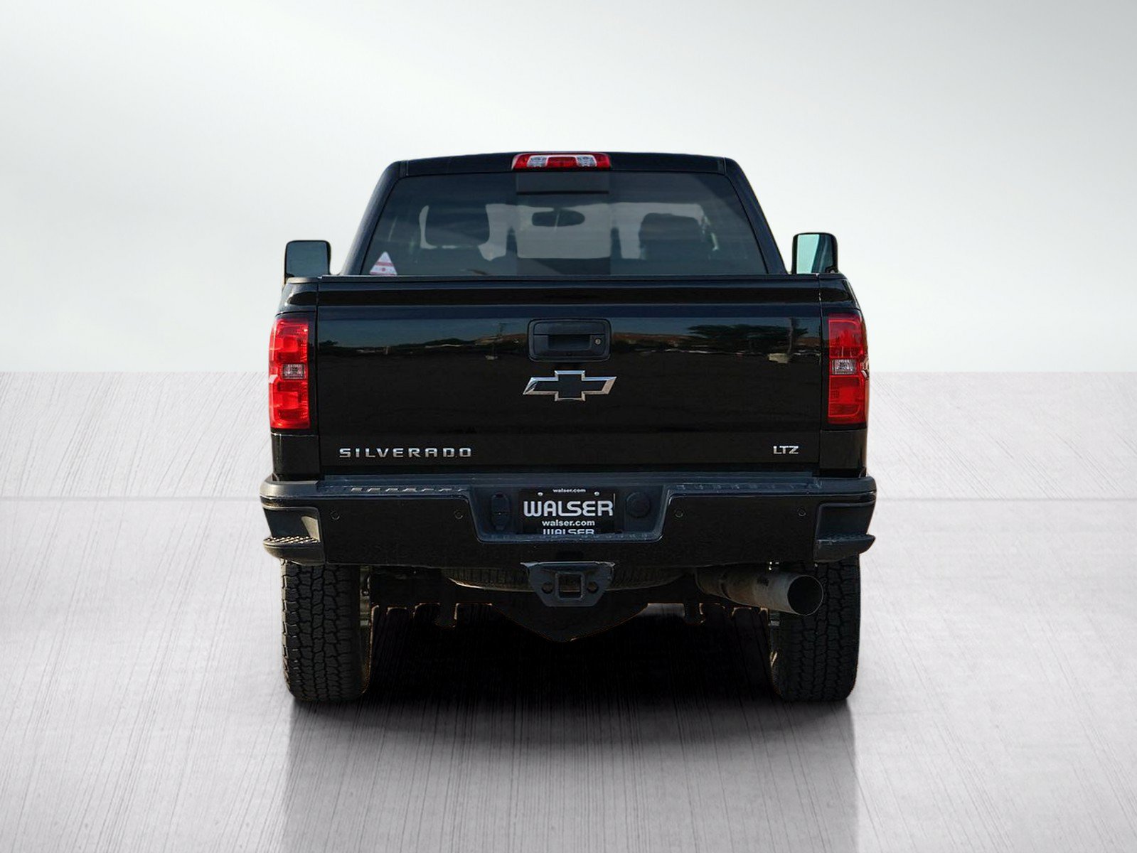Used 2019 Chevrolet Silverado 2500 LTZ w/ Midnight Edition AWD/4WD image 4