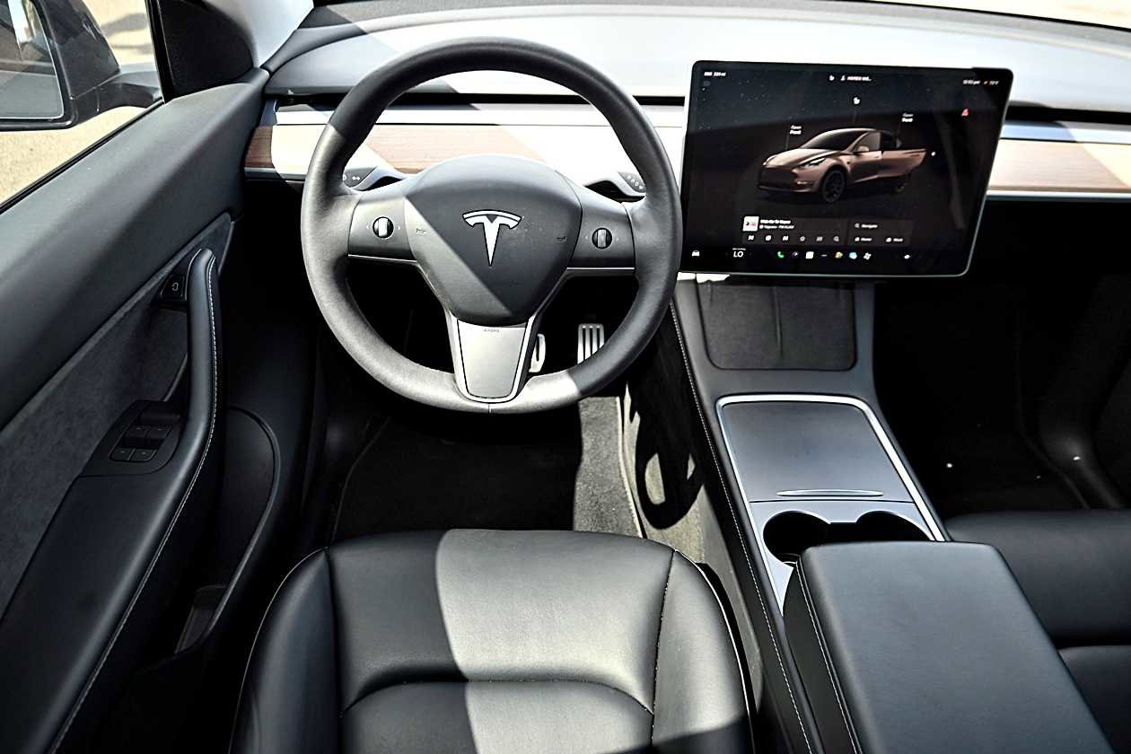 Used 2022 Tesla Model Y Performance AWD/4WD image 14