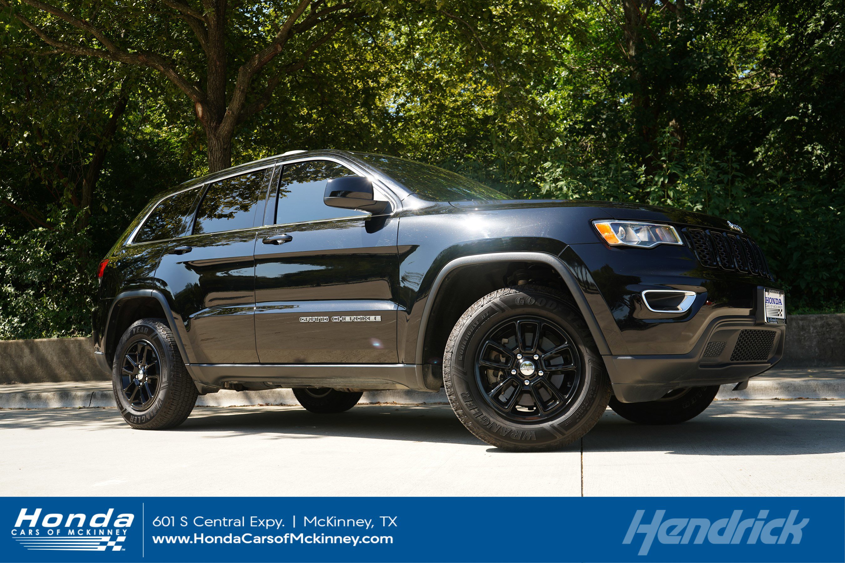 Used 2020 Jeep Grand Cherokee Laredo