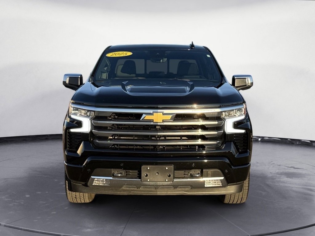 Used 2025 Chevrolet Silverado 1500 High Country w/ High Country Premium Package image 13