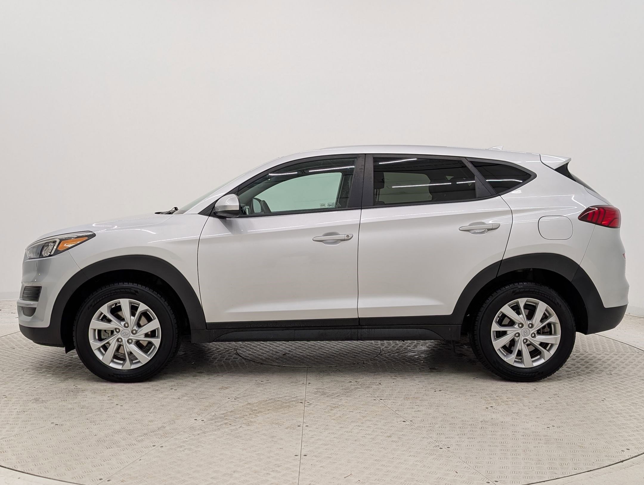 Used 2019 Hyundai Tucson SE image 2