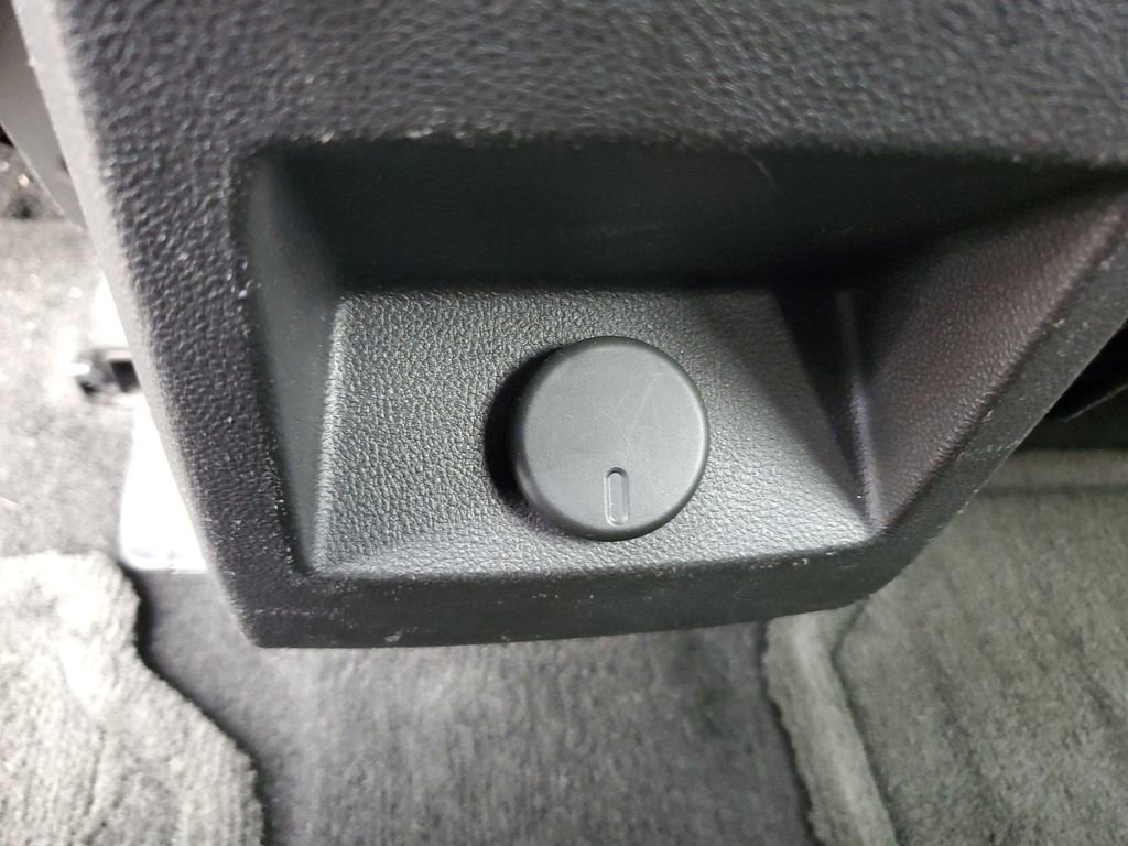 Used 2013 Chevrolet Equinox LT w/ Driver Convenience Package image 10