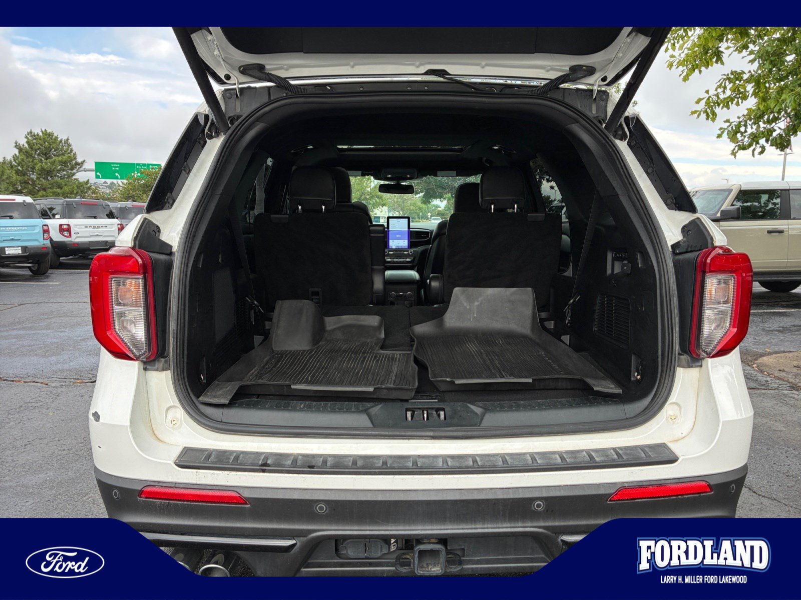 Used 2020 Ford Explorer ST w/ ST Street Pack AWD/4WD image 34