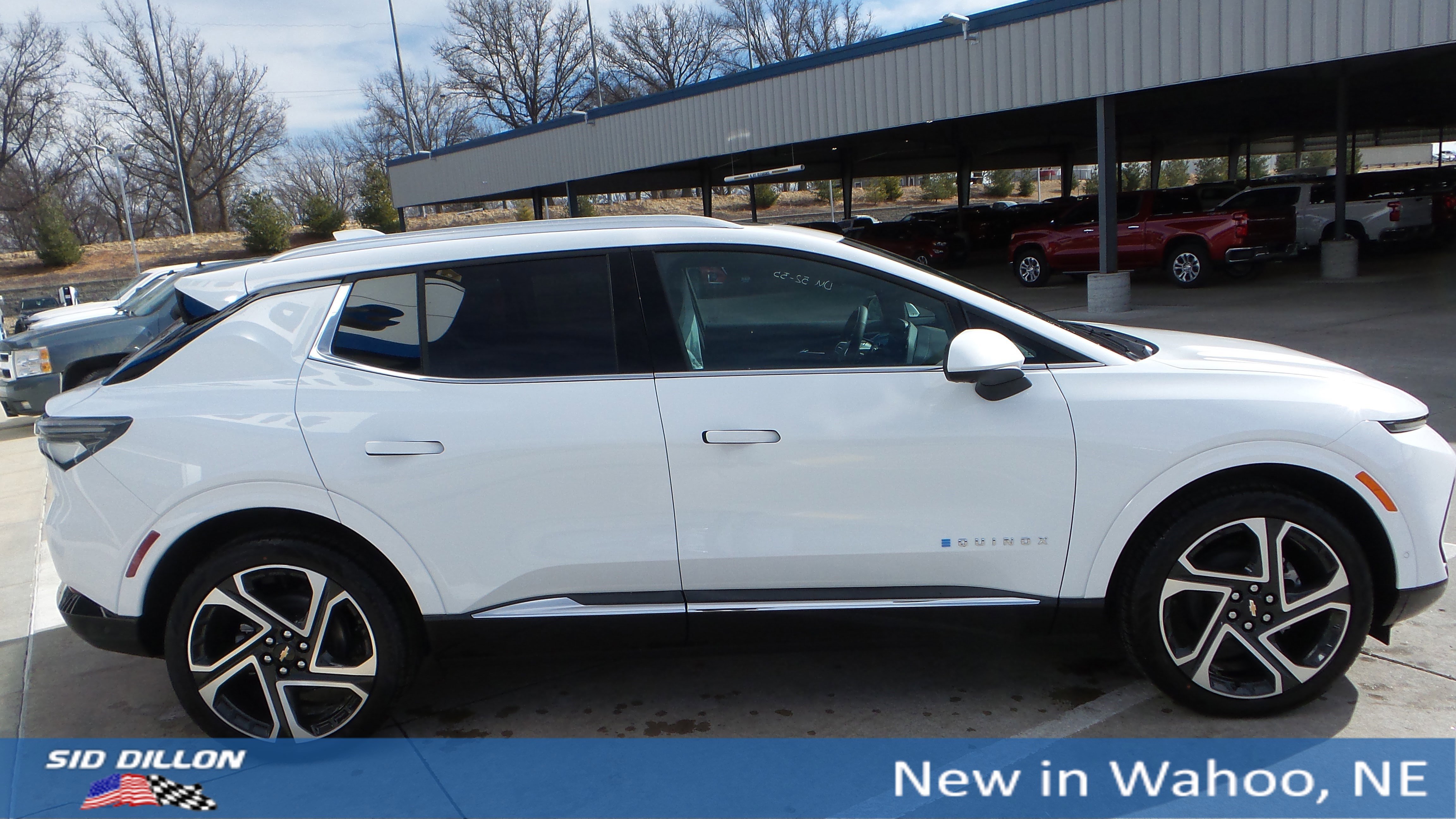 New 2026 Chevrolet Equinox EV LT image 6