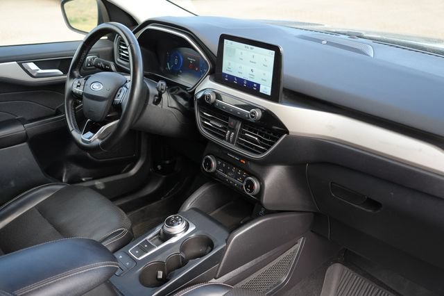 Used 2022 Ford Escape SEL w/ Technology Package FWD image 19