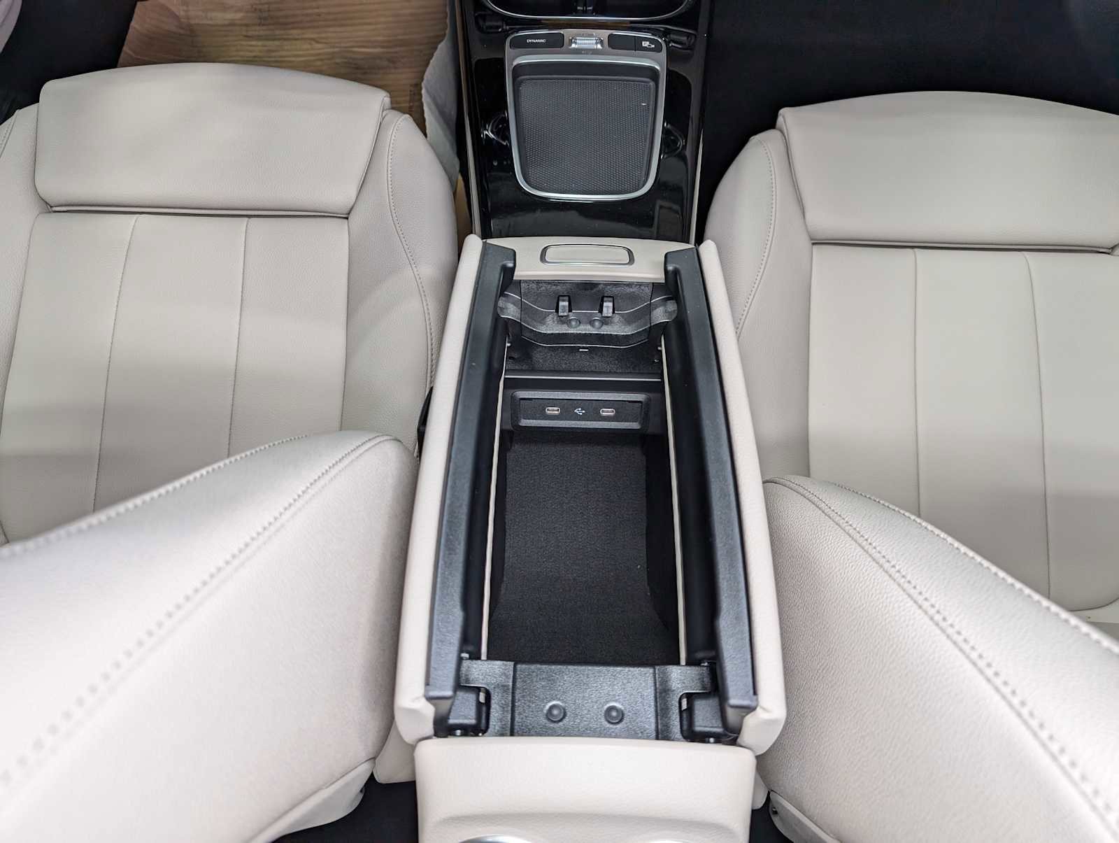 Used 2025 Mercedes-Benz CLA 250 4MATIC image 23