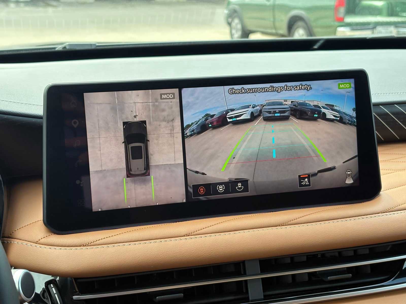 Used 2026 INFINITI QX60 Autograph w/ Dark Cargo Package image 19