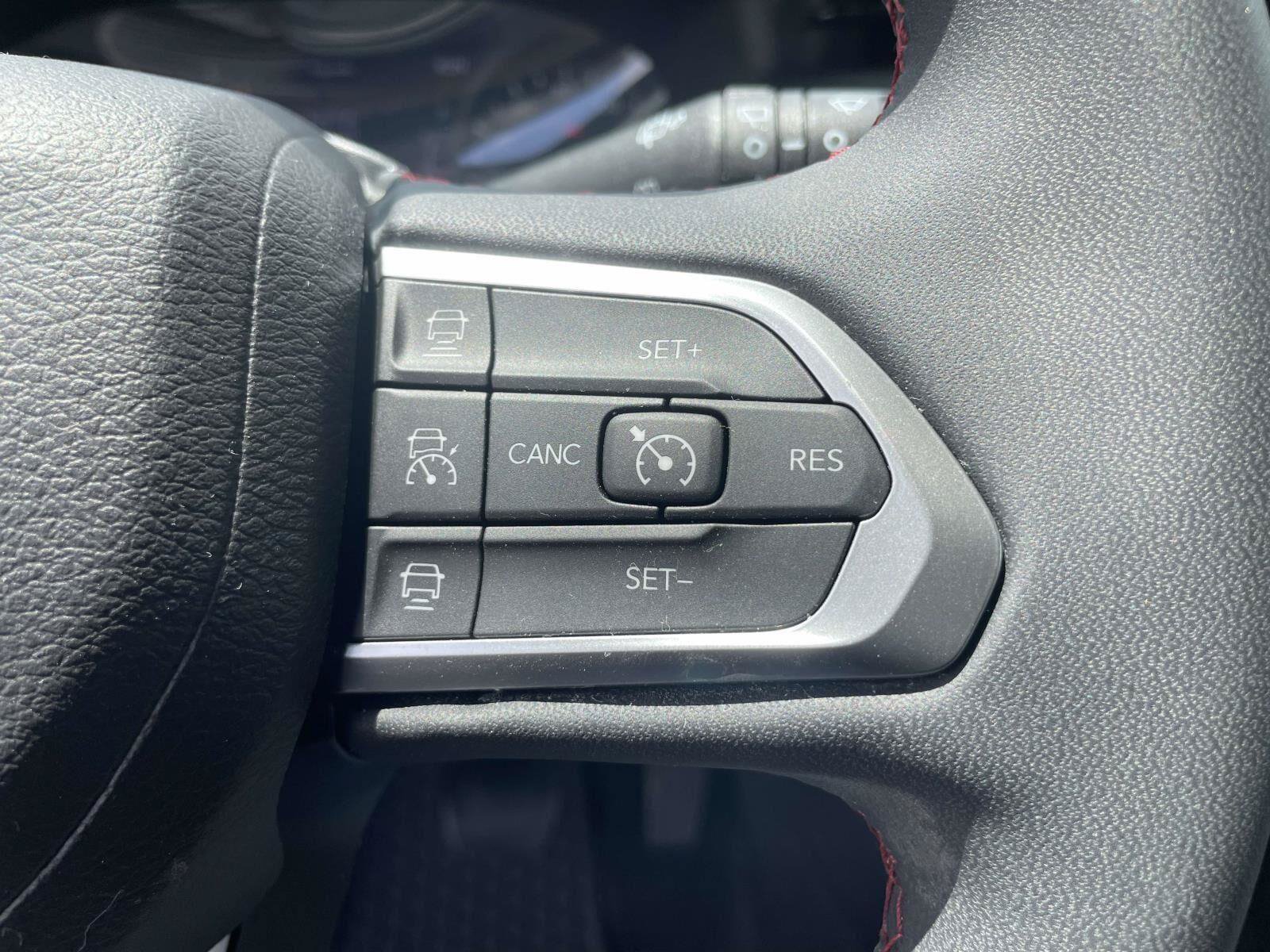 Used 2022 Jeep Compass Trailhawk w/ Trailer Tow Group AWD/4WD image 17