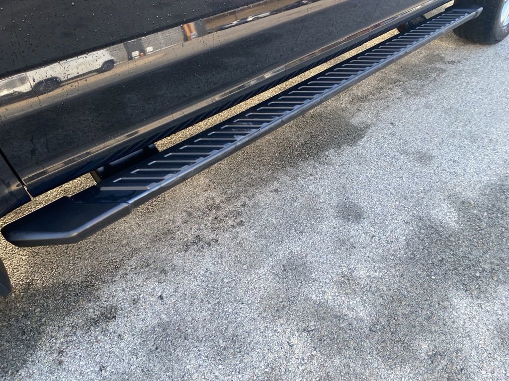 Used 2018 Ford F150 XLT w/ Equipment Group 302A Luxury image 5