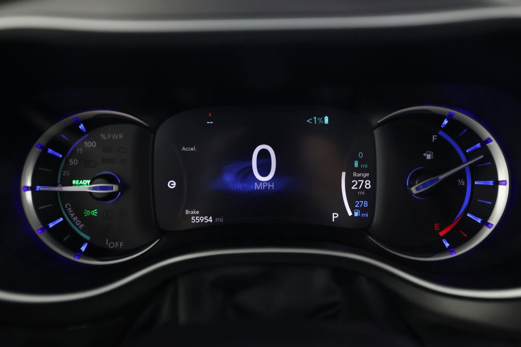 Used 2024 Chrysler Pacifica Select image 22