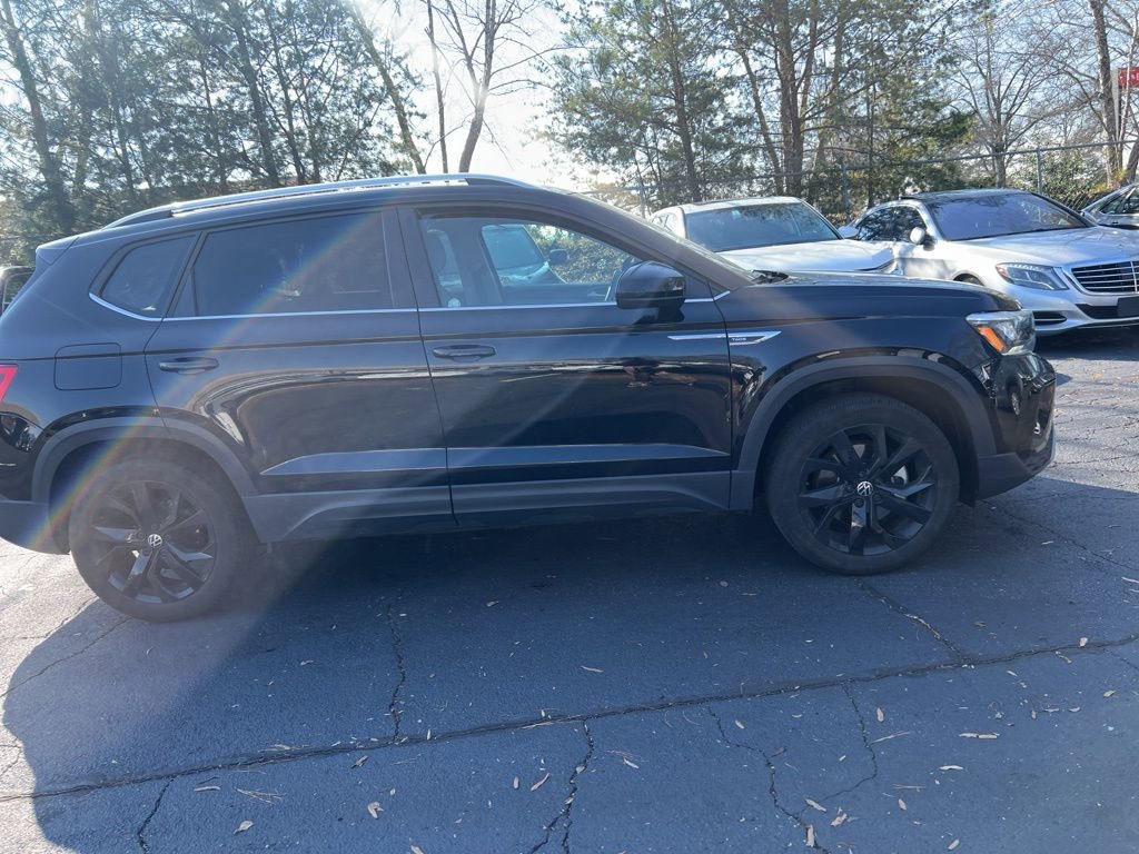 Used 2024 Volkswagen Taos SE image 4